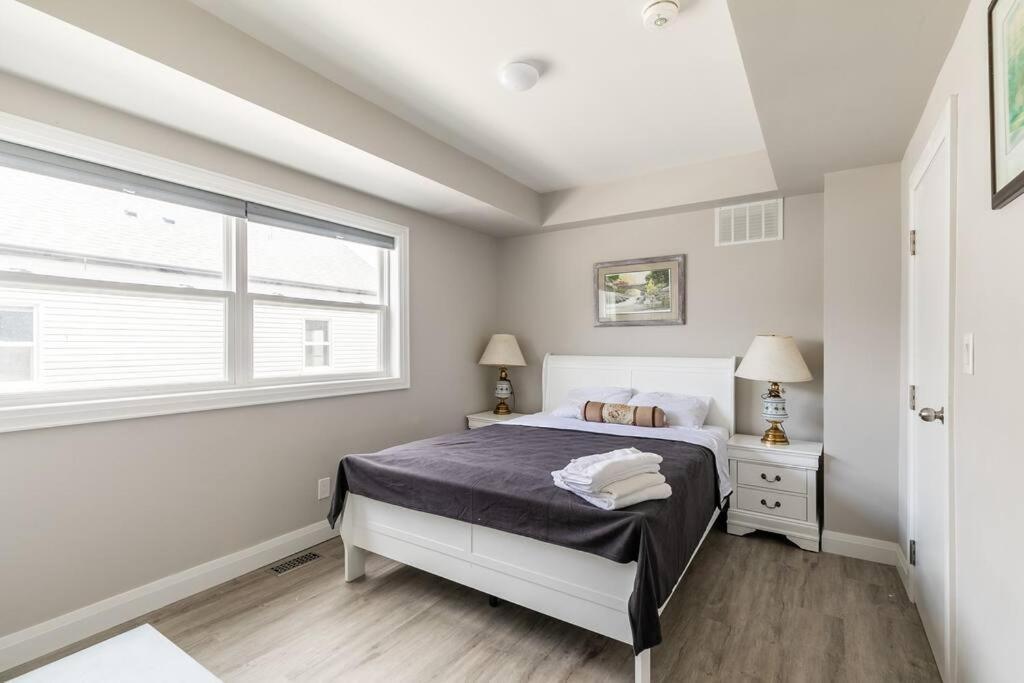 Modern House Newly Furnished 3 Mins Drive To Fall Niagara Falls Esterno foto