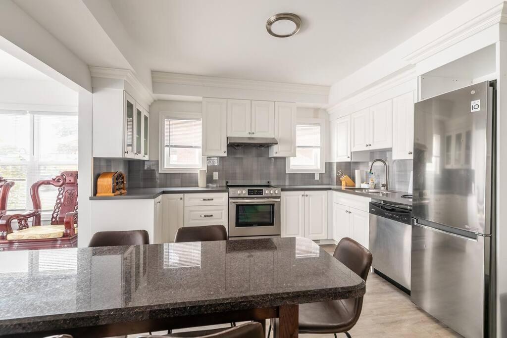 Modern House Newly Furnished 3 Mins Drive To Fall Niagara Falls Esterno foto
