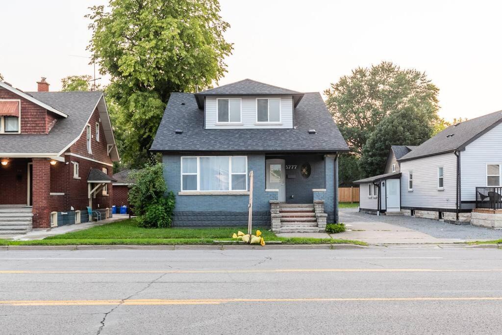 Modern House Newly Furnished 3 Mins Drive To Fall Niagara Falls Esterno foto